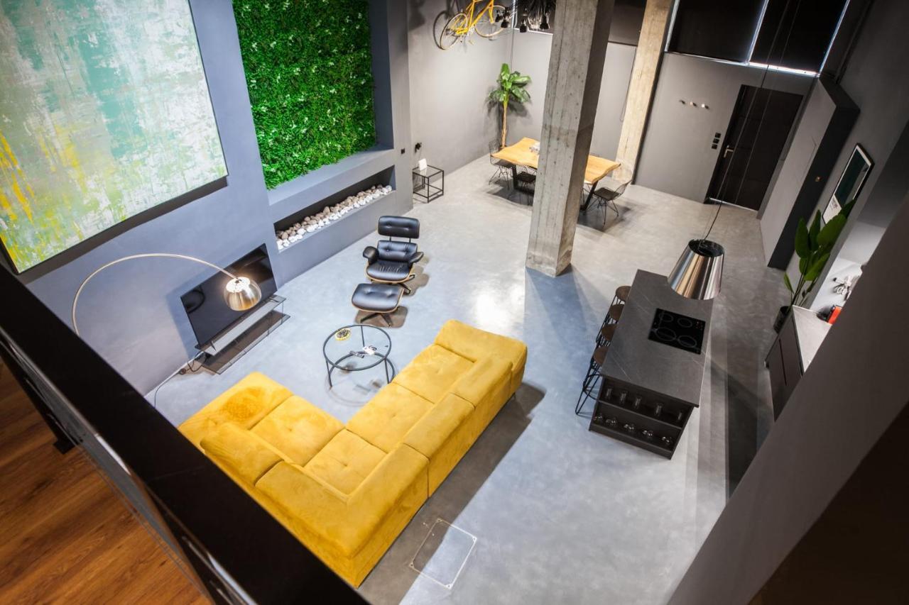 Trendy Industrial Apt Next To Museum Of Acropolis Athena Bagian luar foto