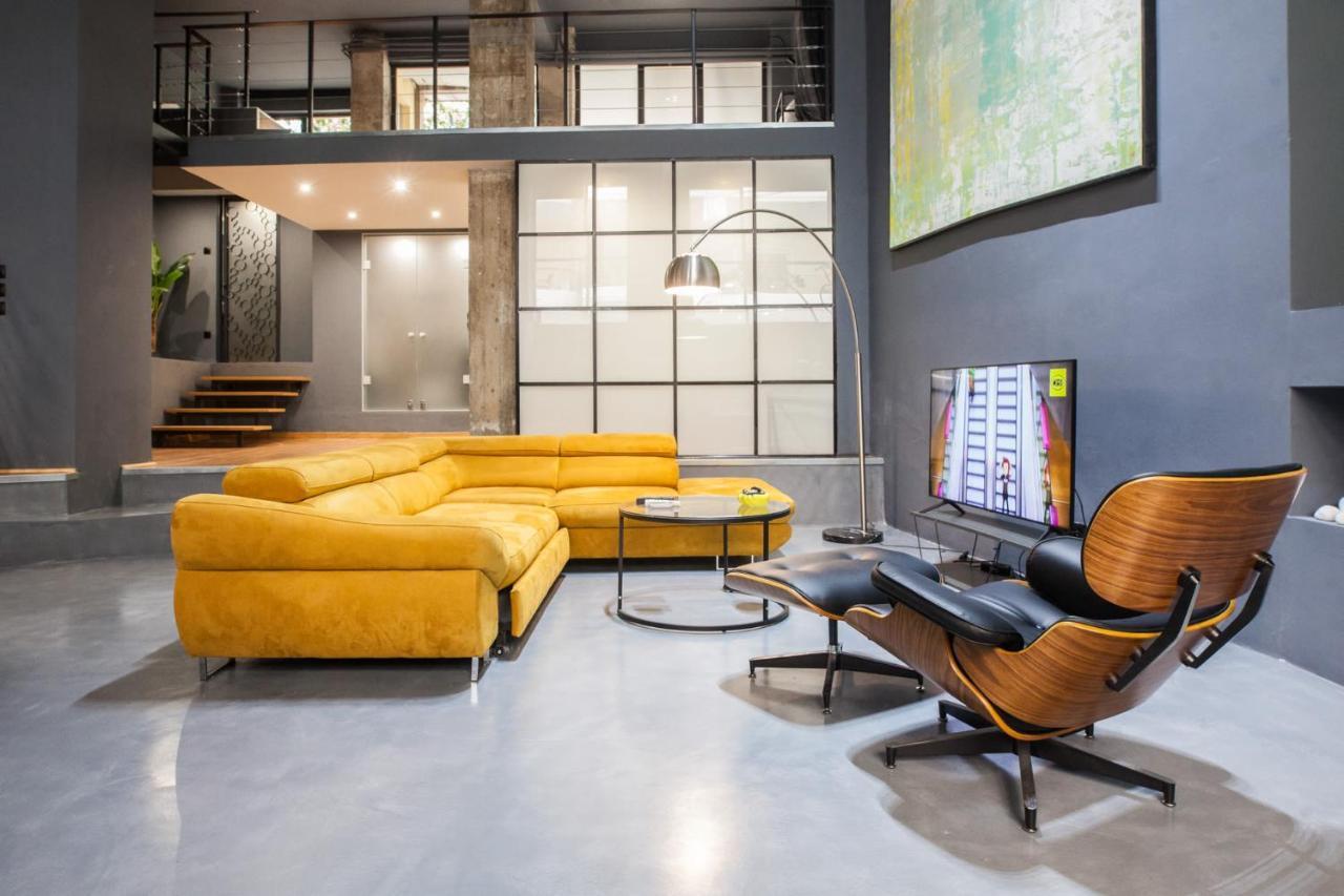 Trendy Industrial Apt Next To Museum Of Acropolis Athena Bagian luar foto