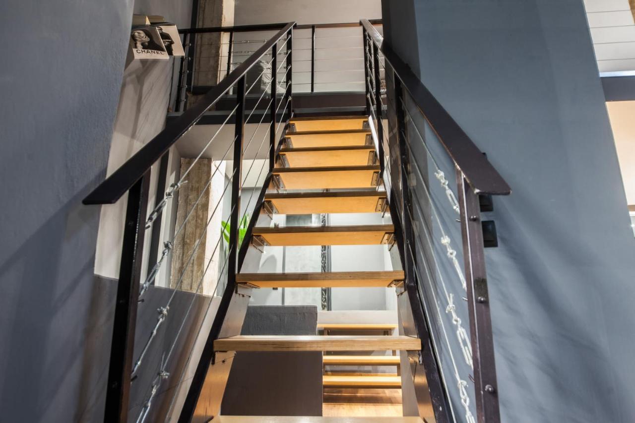 Trendy Industrial Apt Next To Museum Of Acropolis Athena Bagian luar foto
