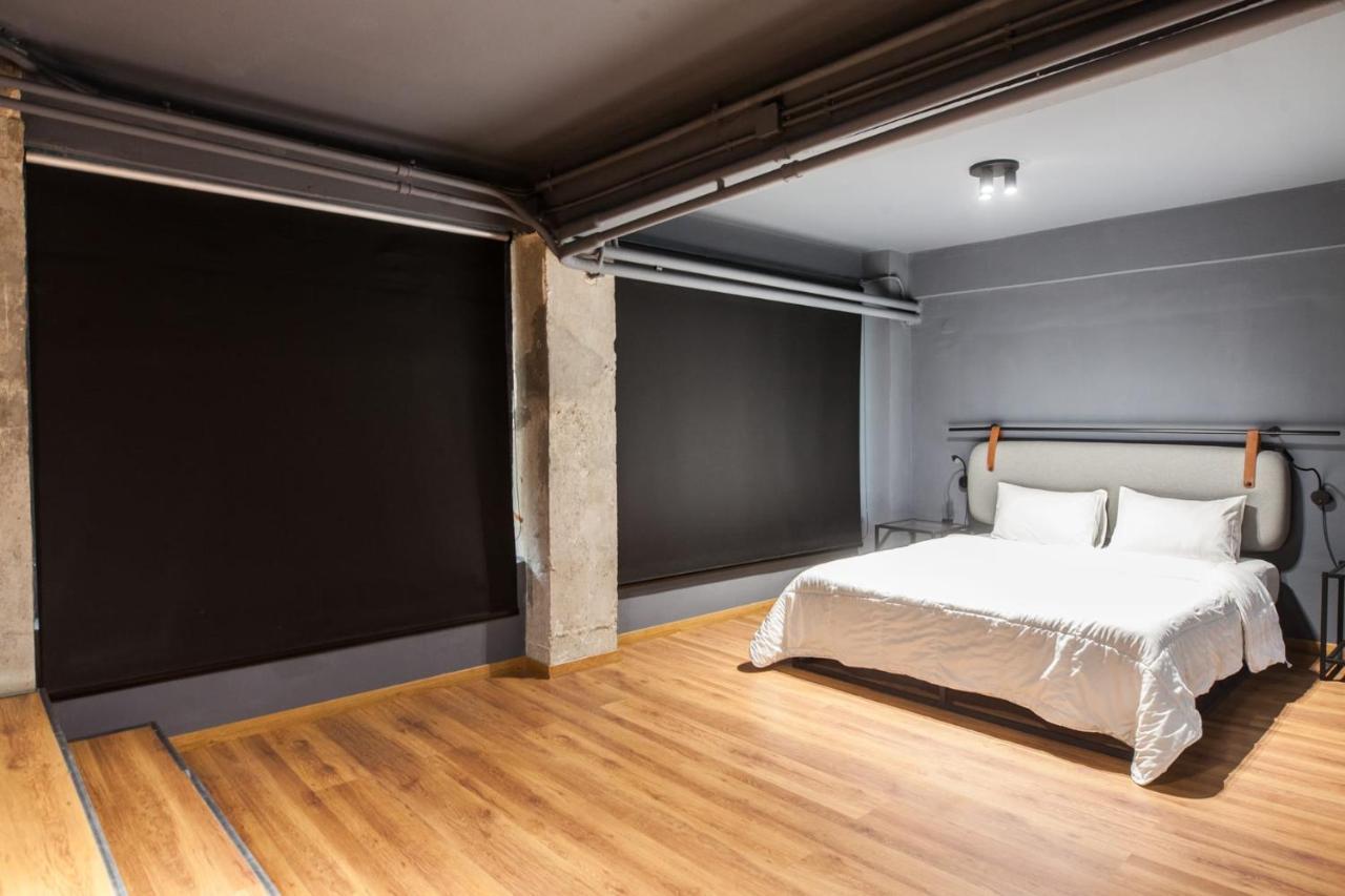 Trendy Industrial Apt Next To Museum Of Acropolis Athena Bagian luar foto