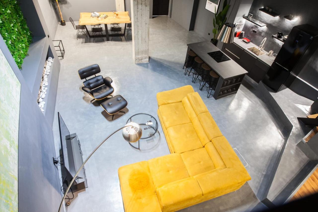 Trendy Industrial Apt Next To Museum Of Acropolis Athena Bagian luar foto