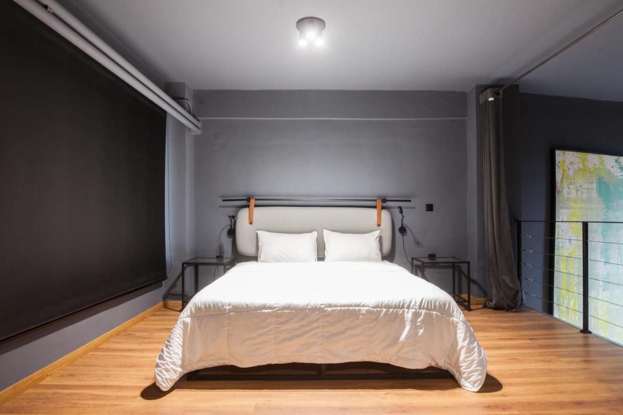 Trendy Industrial Apt Next To Museum Of Acropolis Athena Bagian luar foto